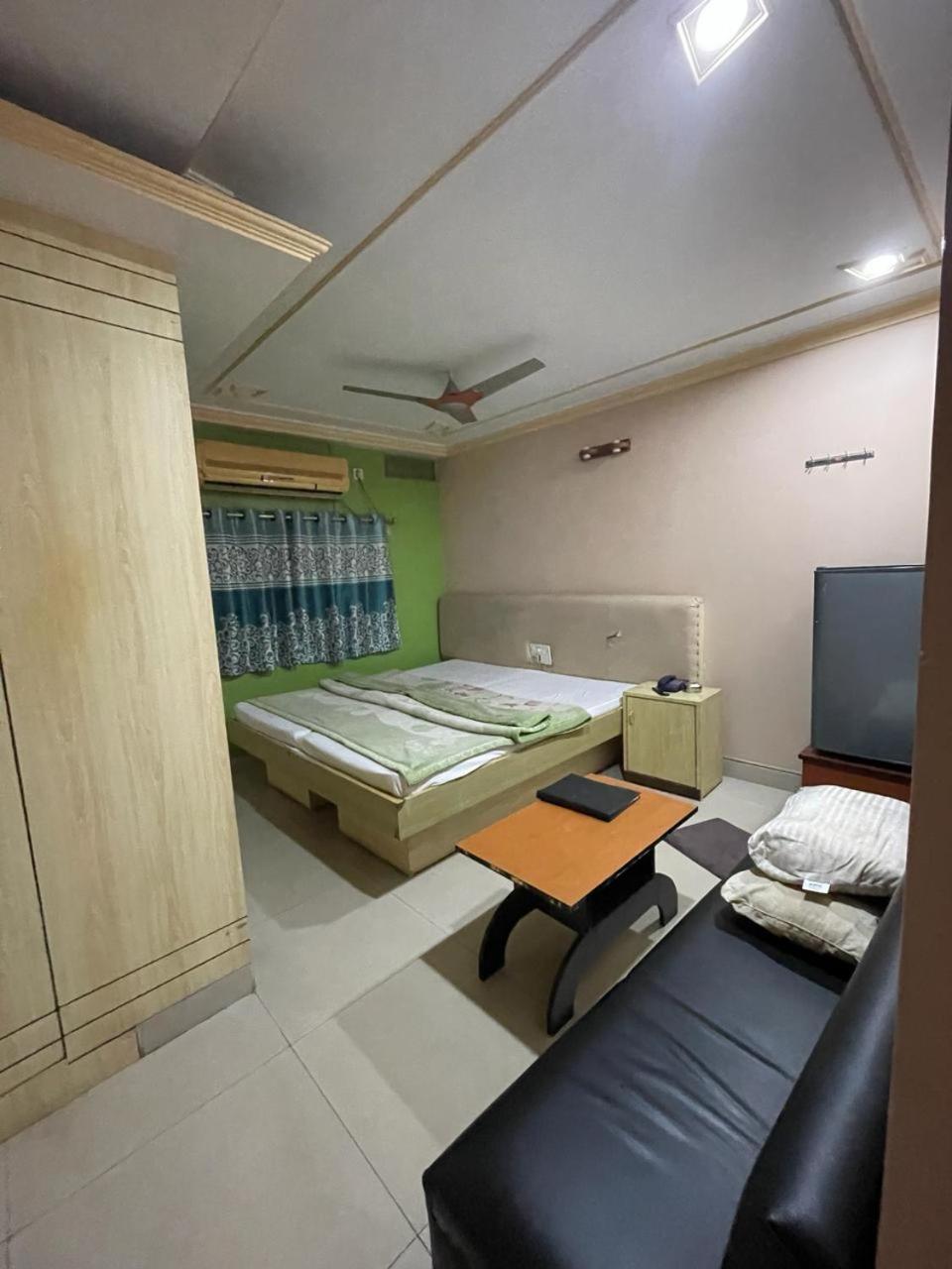 Starline Hotel Agartala Dış mekan fotoğraf
